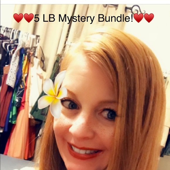 5lb Quality Clothing Mystery Box Bundle! - Picture 2 of 6